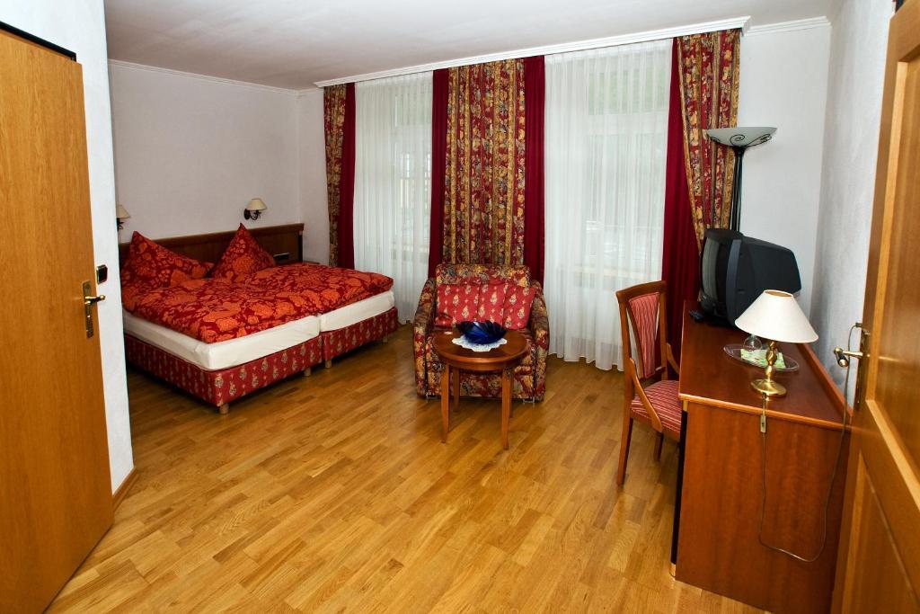 Moselland Hotel Im Enderttal Zum Onkel Willi Cochem Rum bild