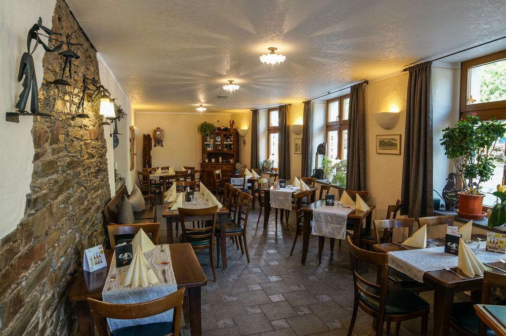 Moselland Hotel Im Enderttal Zum Onkel Willi Cochem Exteriör bild