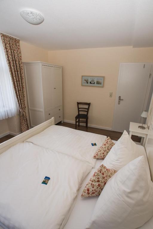 Moselland Hotel Im Enderttal Zum Onkel Willi Cochem Rum bild